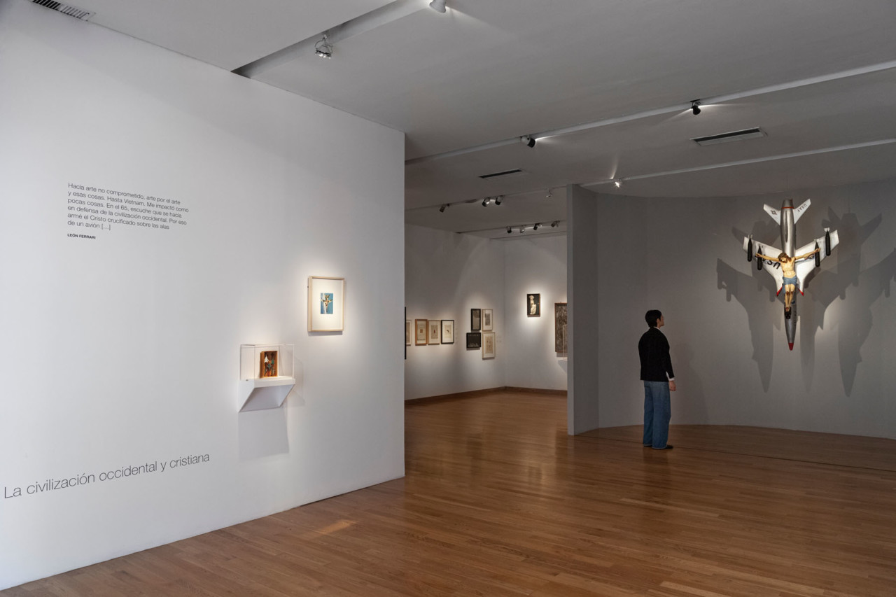 Fotografía de obra — León Ferrari